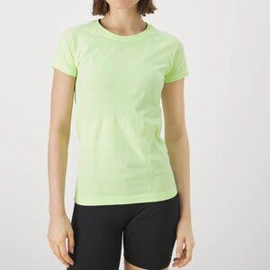 ATHLETA MOMENTUM SEAMLESS SHORT SLEEVE TEE SPORT ATHLETIC TOP SMALL NEW